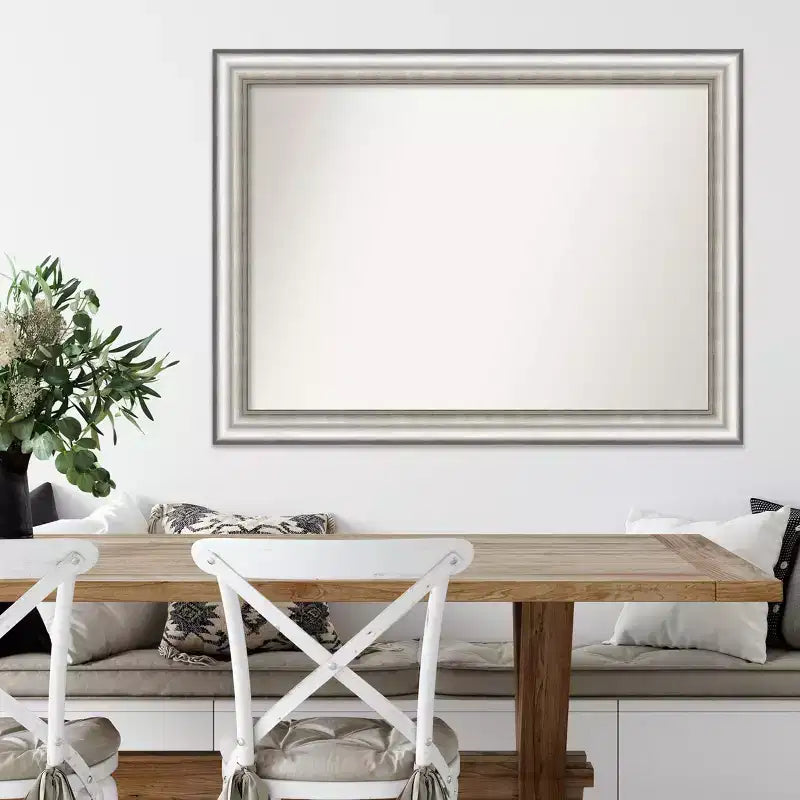 Specchio da parete 43"x32", cornice argento spazzolato con motivo a puntini in rilievo