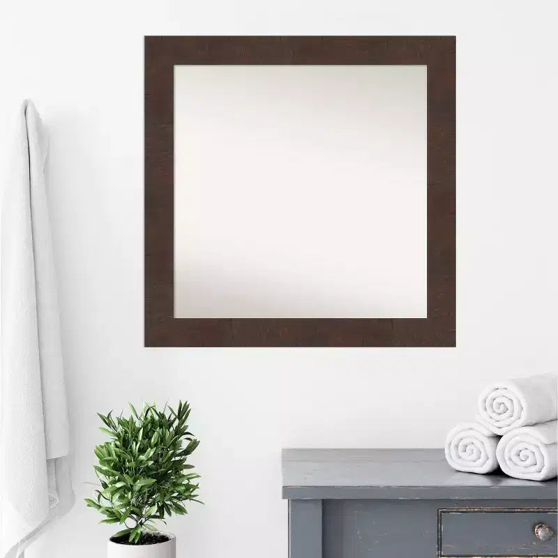 Specchio quadrato da parete per bagno 80x80 cm, cornice in legno noce scuro con venature effetto invecchiato