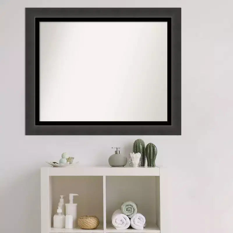 Specchio da bagno 33"x27", cornice nera opaca con bordo interno nero lucido