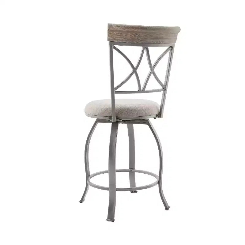 Tavolino da caffè ovale 46", pino caldo, gomma e accento in rattan, gambe affusolate