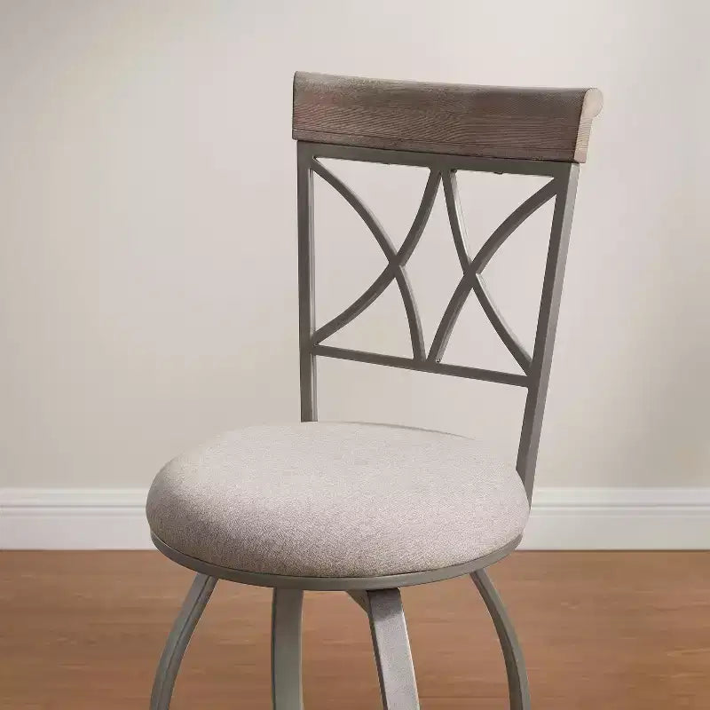 Tavolino da caffè ovale 46", pino caldo, gomma e accento in rattan, gambe affusolate