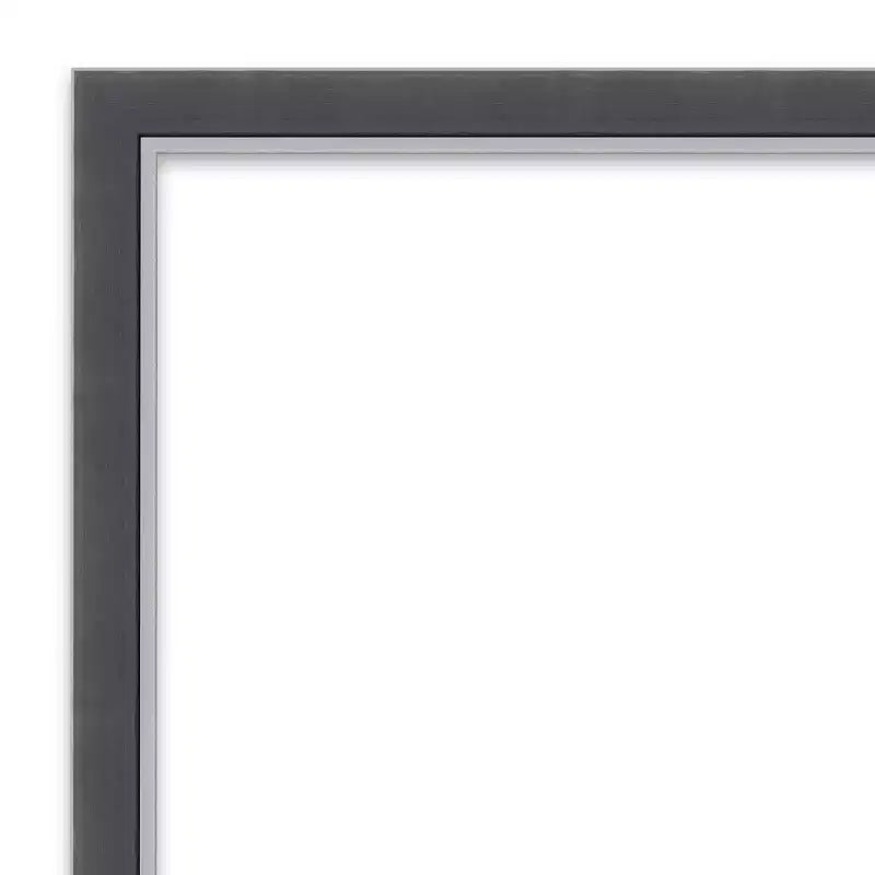 Specchio da bagno Petite Bevel da parete, cornice piatta nera opaca con bordo argento