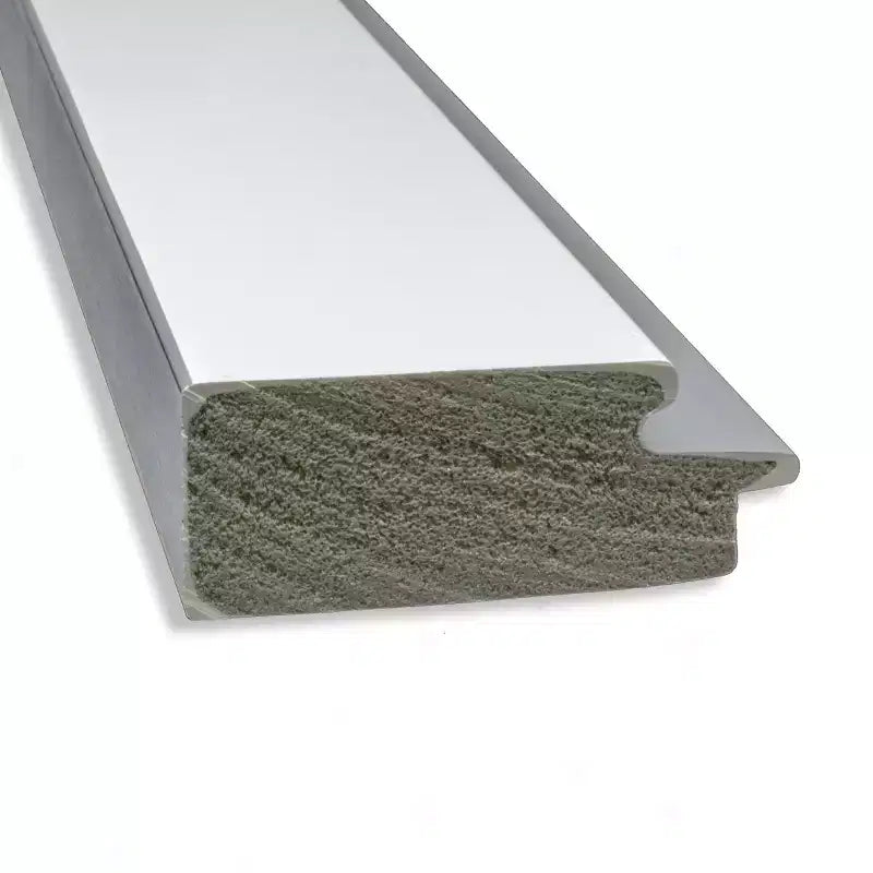 Specchio da bagno Petite Bevel da parete, cornice piatta nera opaca con bordo argento